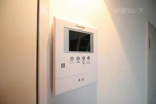 テレビモニターフォンで来客時も安心です。