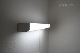 ロフトにしっかり照明がついてます。
