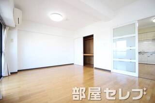 広々したお部屋で生活しやすいですね。