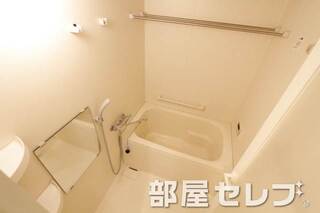 バスルームでごゆっくり。