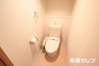 お手洗いはこちらです