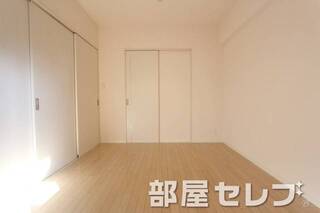 白基調で明るいですね。