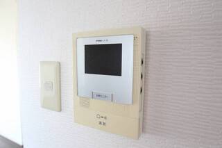 テレビモニターつきインターホンです