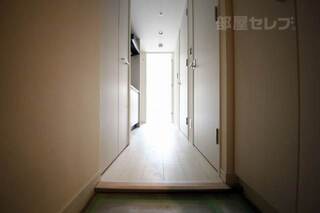 反転の間取りの写真を使用しています