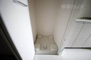 反転の間取りの写真を使用しています