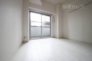 反転の間取りの写真を使用しています
