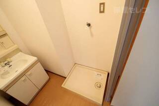 写真は101号室です
