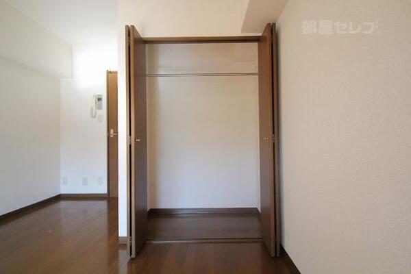 ゆったりとした収納です。