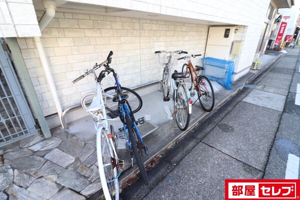 門扉。