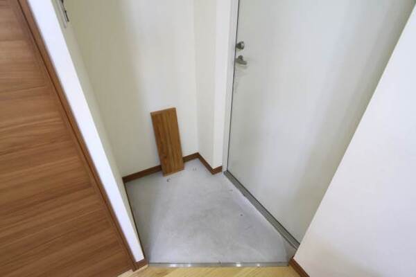 階数により壁紙のデザインが異なります