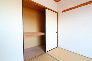 和室の収納です。沢山入りそうですね。