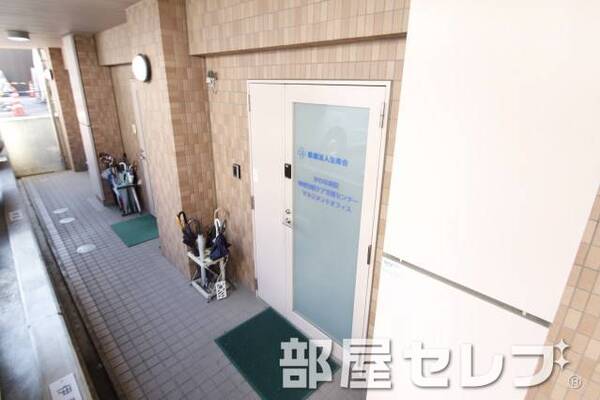1Fに病院オフィス。