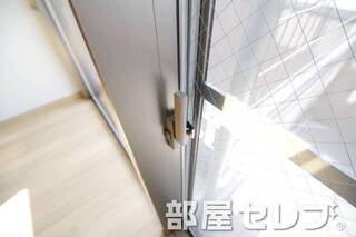 網ガラス。