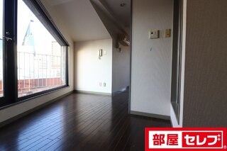 明るいダイニング