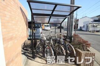 駐輪場。