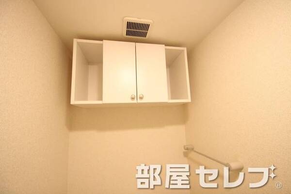 トイレ上部収納。イメージ写真