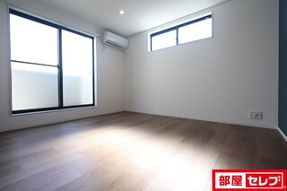 301号室の写真を参照