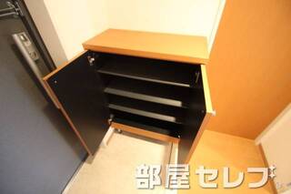 下駄箱ってあると嬉しいですよね。写真は他号室です