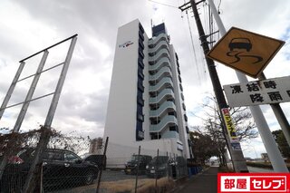 カッコイイ外観ですよね。