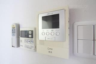 テレビモニターフォンで来客時も確認できます。