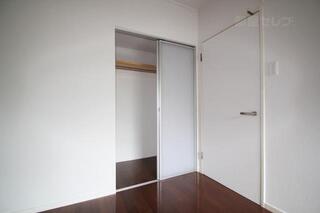 洋室側の収納です。