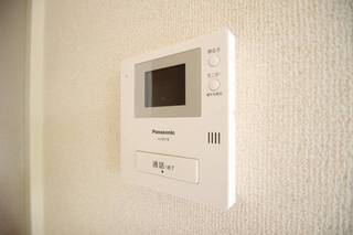 TVモニター付きで来客者を確認でき安心です。