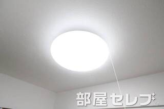 照明。