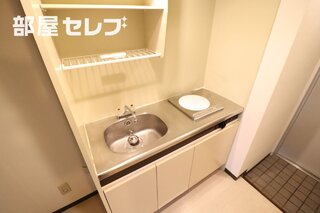 棚もある使いやすいキッチンです