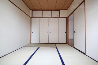 和室でのんびりしましょう。
