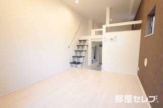 6.1帖の洋間です