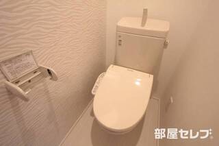 お手洗いはこちらです