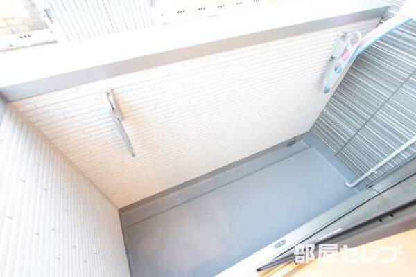 バルコニーはこちらです