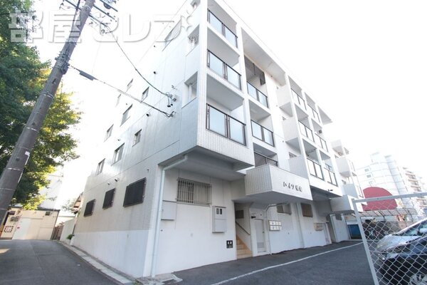 古さを感じさせないおしゃれな外観です。