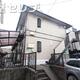 2階建てのアパート。
