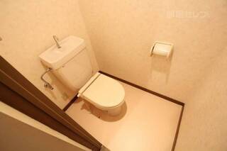 洋式便座のトイレです。