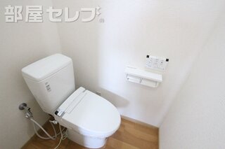 ウォシュレット付きです
