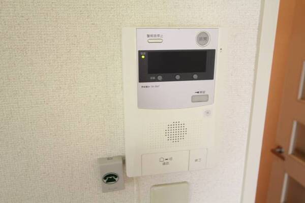 ＴＶモニター完備です。