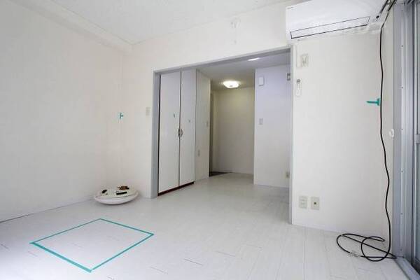 リフォーム中です　103号室の写真です。