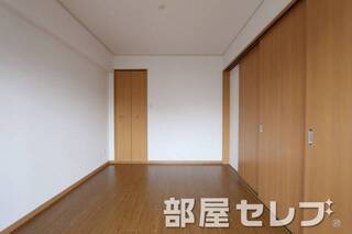 明るいですよね。いい部屋。。