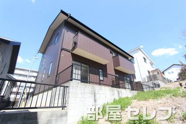 キレイなテラスハウス。