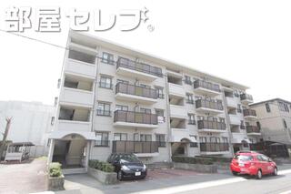 ホワイト基調の建物です。