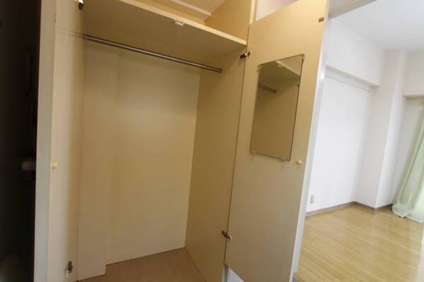 ※203号室内装写真参照