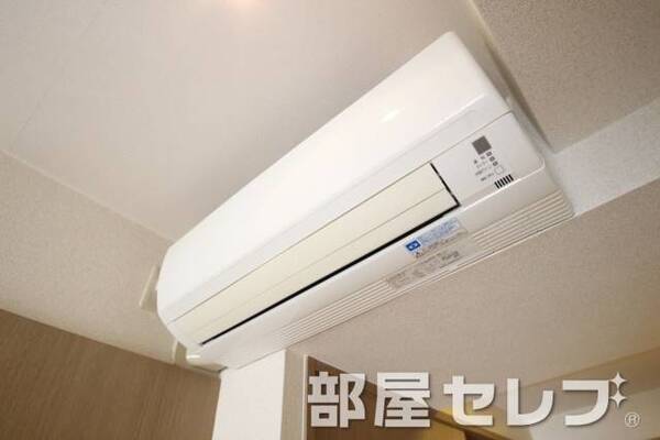 冷暖房エアコン。