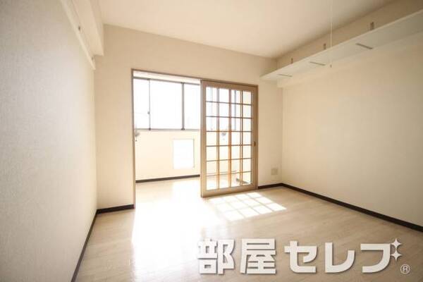 違う角度からの居室。