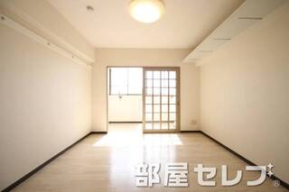 違う角度からの寝室。