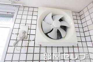 良く吸い込む換気扇。