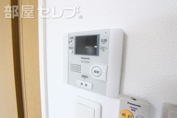 安心のオートロック付きです。