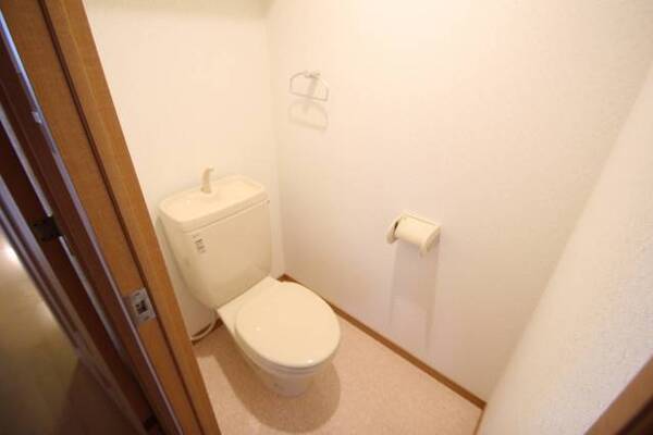 考え事は落ち着くトイレで