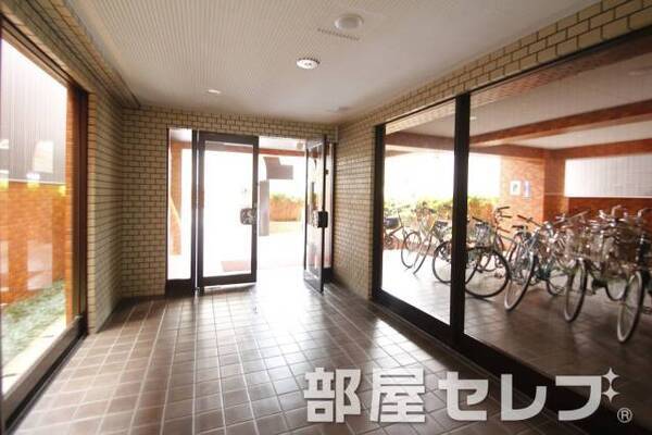 エントランス。