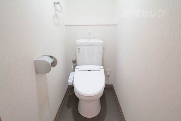 ウォシュレット完備のお手洗い。